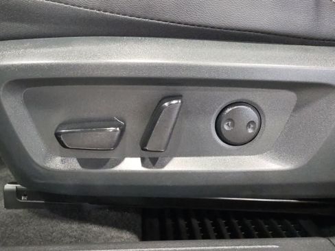 Used 2026 Nissan Rogue SL AWD/4WD image 15