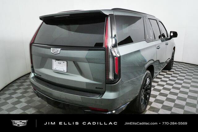 Used 2023 Cadillac Escalade ESV Sport Platinum w/ LPO, ONYX Package AWD/4WD image 3