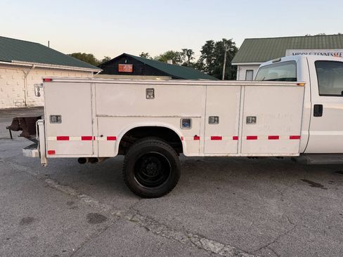 Used 2011 Ford F450 XL w/ Trailer Tow Pkg RWD image 3