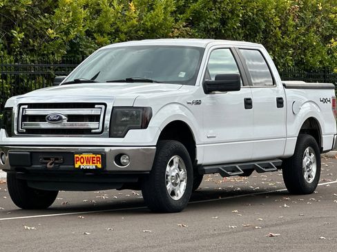 Used 2014 Ford F150 XLT image 8