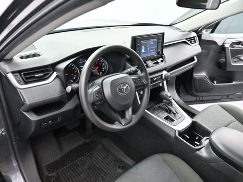 Used 2022 Toyota RAV4 XLE AWD/4WD image 12