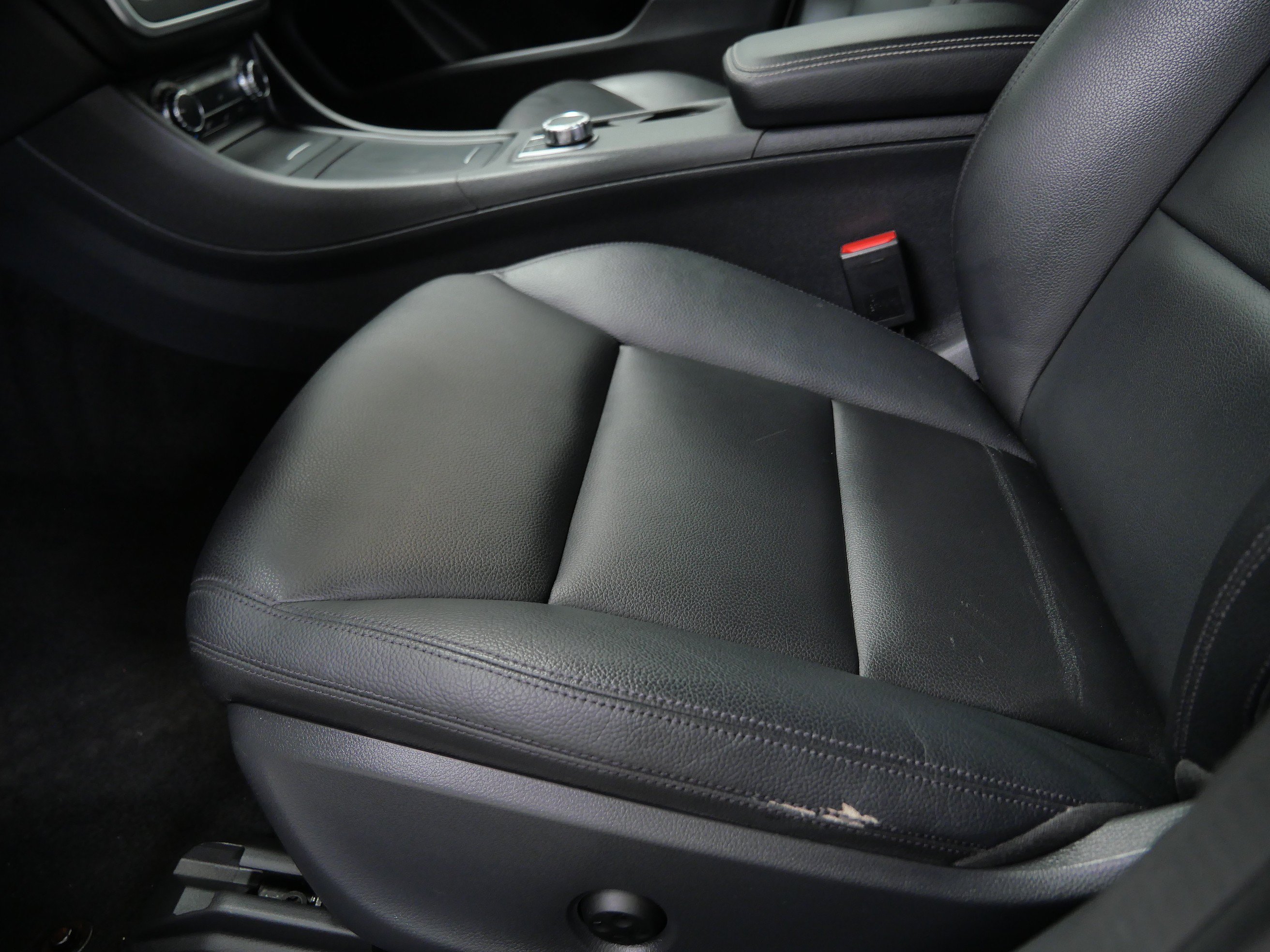 Used 2014 Mercedes-Benz CLA 250 image 17
