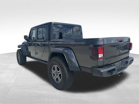 Used 2023 Jeep Gladiator Sport image 9