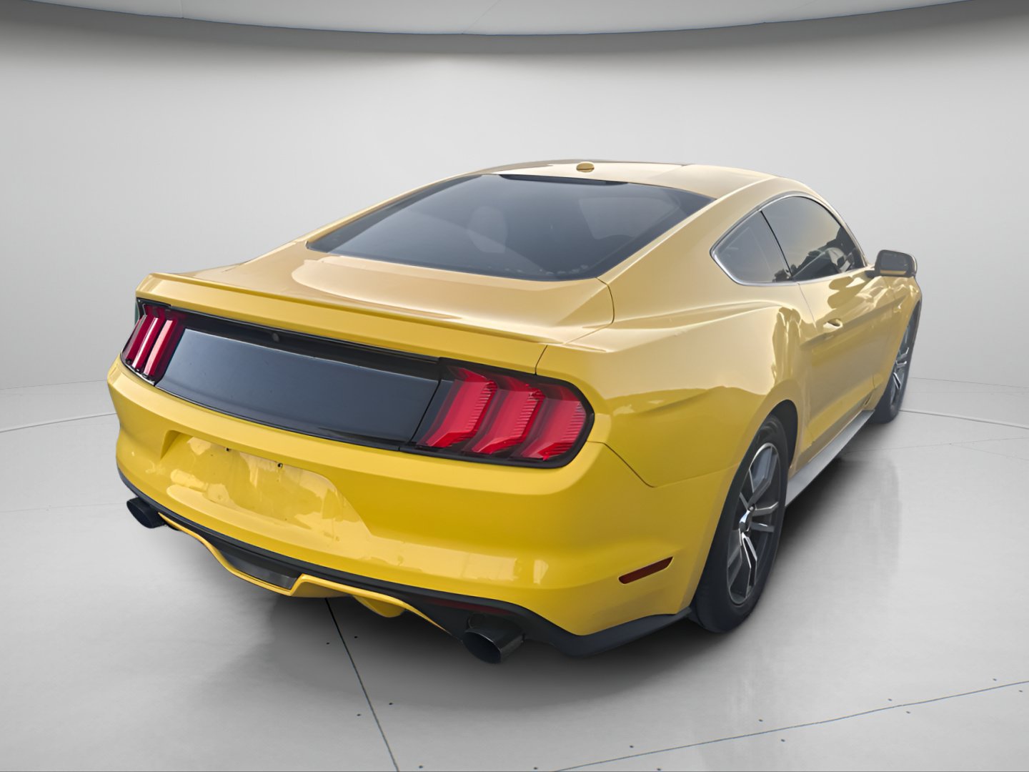 Used 2016 Ford Mustang Premium RWD image 14