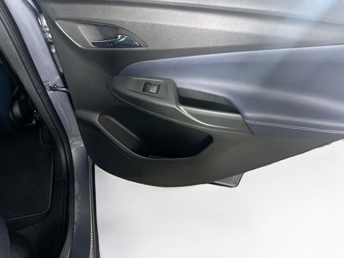 Used 2023 Chevrolet Bolt EUV LT w/ Convenience Package image 28