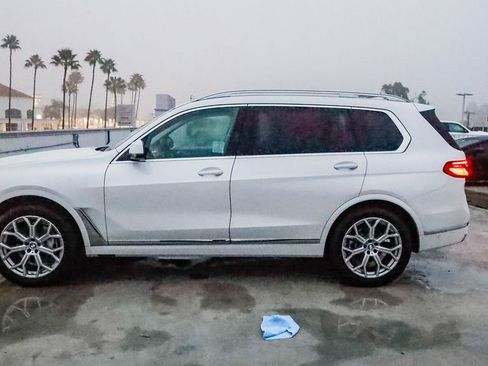 Used 2023 BMW X7 xDrive40i AWD/4WD image 14