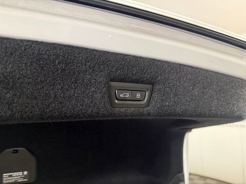Used 2025 BMW 760i xDrive w/ Executive Package AWD/4WD image 47