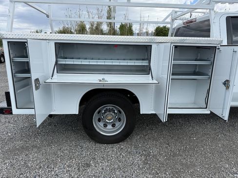 Used 2025 Chevrolet Silverado 3500 LT w/ Convenience Package AWD/4WD image 33