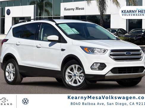 Used 2019 Ford Escape SEL image 1