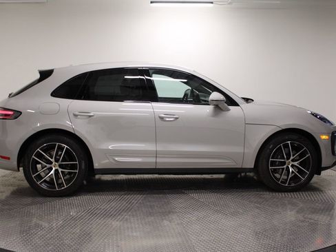 Certified 2026 Porsche Macan AWD/4WD image 8