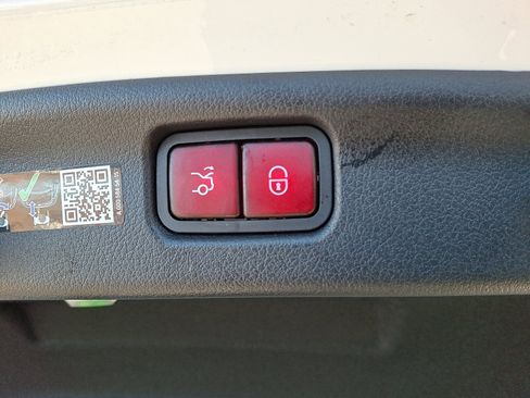 Certified 2025 Mercedes-Benz C 300 image 30