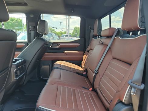 Used 2026 GMC Sierra 1500 Denali Ultimate AWD/4WD image 13