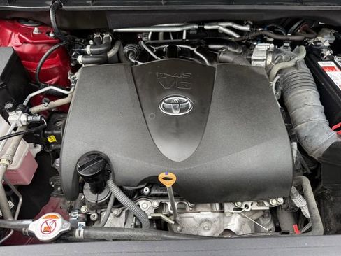 Used 2022 Toyota Highlander XSE FWD image 35