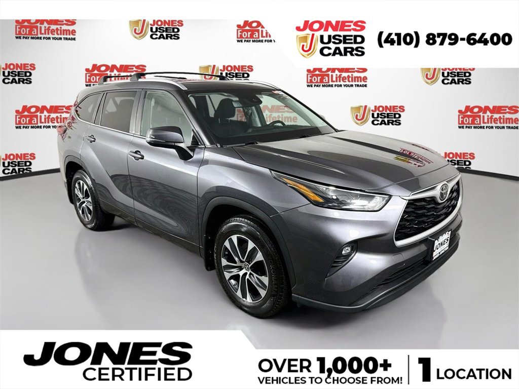 Used 2023 Toyota Highlander XLE FWD image 1