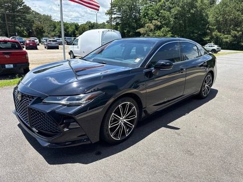 Used 2022 Toyota Avalon Touring FWD image 3