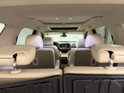 Used 2020 GMC Acadia Denali w/ Technology Package AWD/4WD image 10