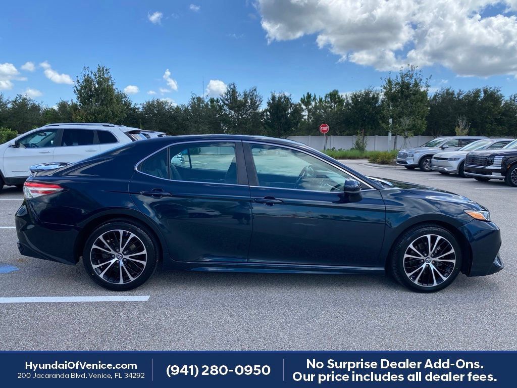 Used 2018 Toyota Camry SE FWD image 27