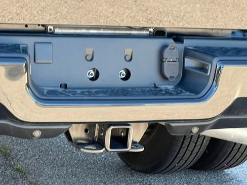 Used 2025 RAM 3500 Laramie AWD/4WD image 10