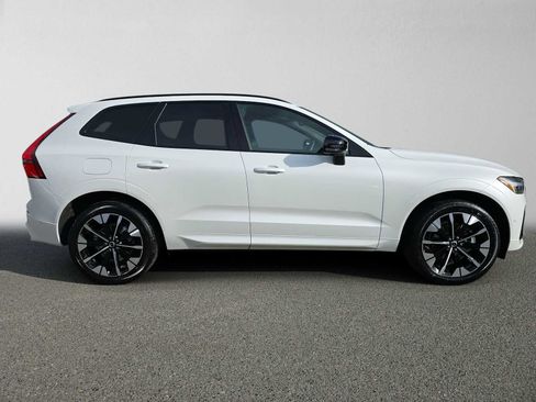 Used 2026 Volvo XC60 B5 Plus w/ Climate Package AWD/4WD image 2