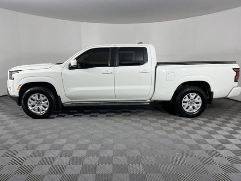 Used 2022 Nissan Frontier SV w/ Technology Package AWD/4WD image 5