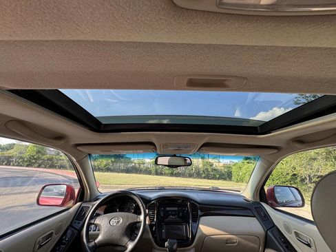 Used 2003 Toyota Highlander Limited image 16