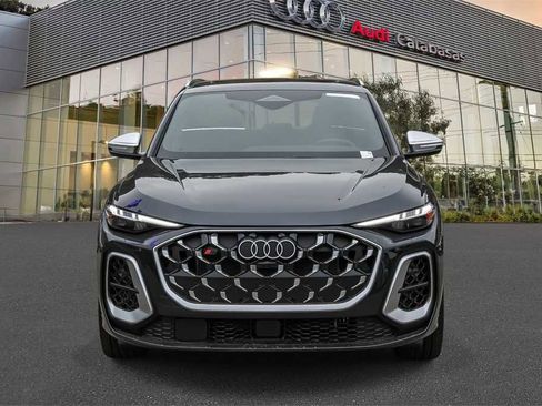 New 2025 Audi SQ5 Premium Plus image 2