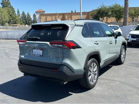 Used 2020 Toyota RAV4 XLE Premium w/ All Weather Liner Package image 6