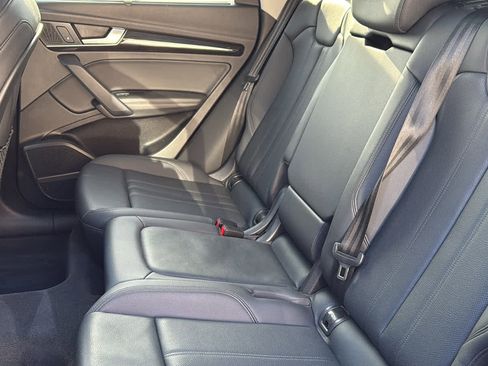 Used 2019 Audi Q5 Prestige w/ Prestige Package image 30
