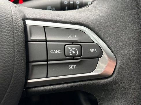 Used 2024 Jeep Compass Latitude image 7