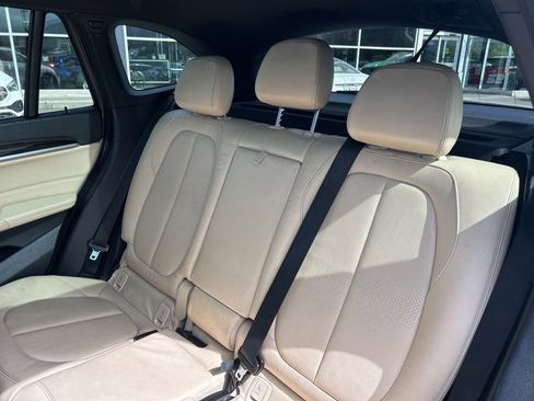 Used 2017 BMW X1 xDrive28i AWD/4WD image 12