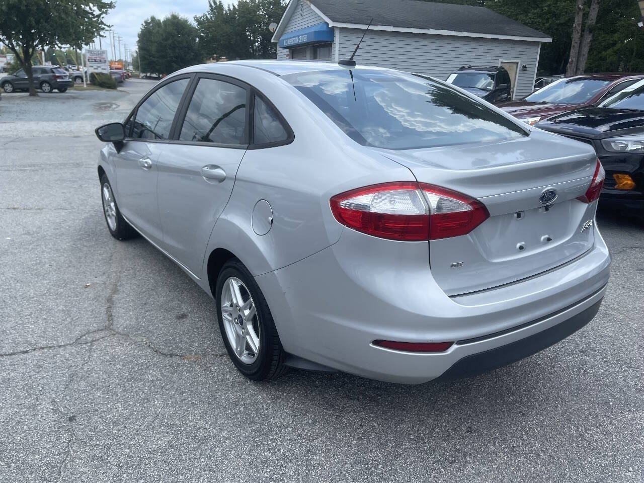 Used 2019 Ford Fiesta SE FWD image 5