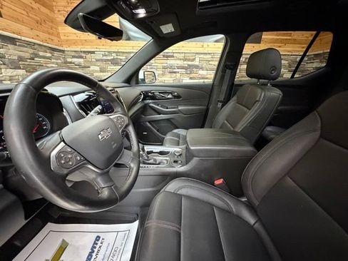 Used 2023 Chevrolet Traverse RS AWD/4WD image 13