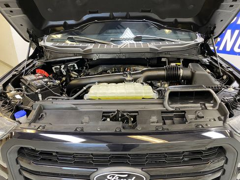 Used 2025 Ford F150 Lariat w/ Equipment Group 501A Mid image 9