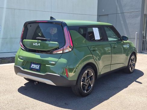 Used 2023 Kia Soul EX image 5