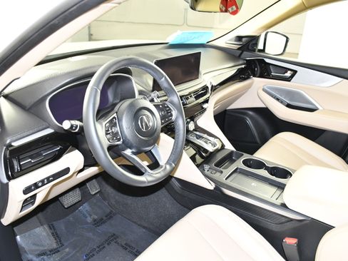Certified 2025 Acura MDX SH-AWD w/ Technology Package image 2