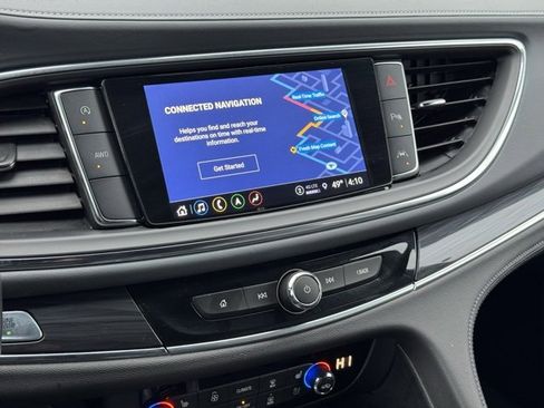 Used 2024 Buick Enclave Premium image 32