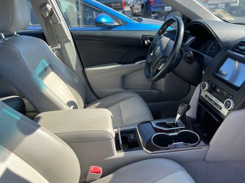 Used 2014 Toyota Camry XLE image 6