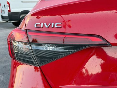 Used 2023 Honda Civic Sport image 8
