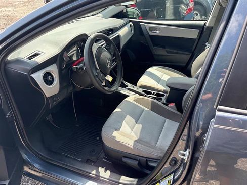 Used 2018 Toyota Corolla LE FWD image 4