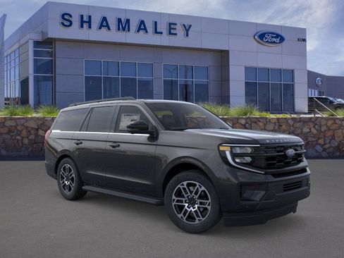 New 2025 Ford Expedition Active image 7