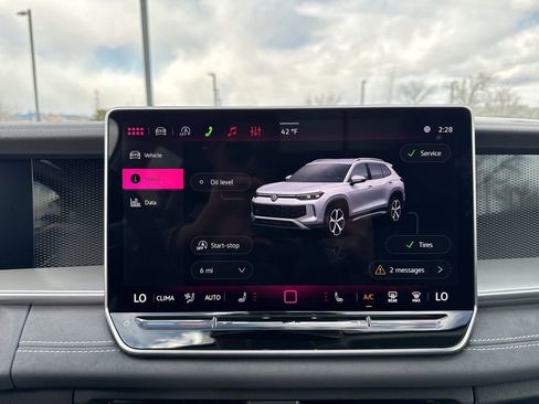 New 2026 Volkswagen Tiguan SE image 19