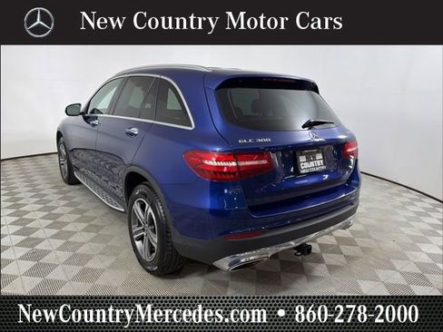 Used 2019 Mercedes-Benz GLC 300 4MATIC image 25