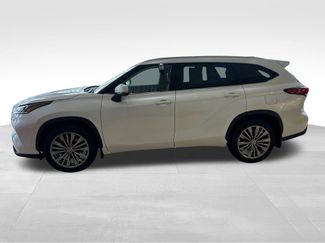Used 2022 Toyota Highlander Platinum AWD/4WD video 2