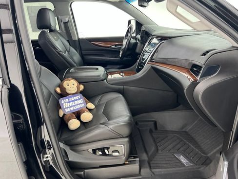 Used 2018 Cadillac Escalade Premium Luxury AWD/4WD image 27