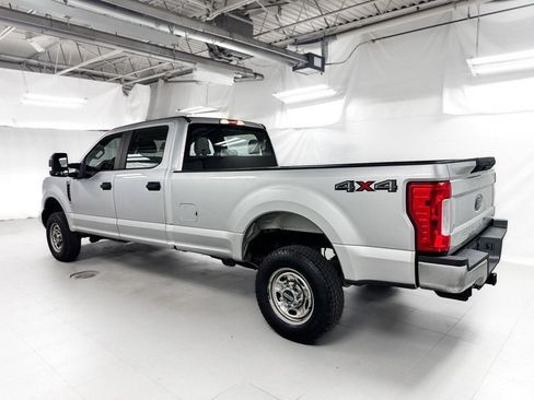 Used 2018 Ford F250 XL w/ Power Equipment Group AWD/4WD image 3