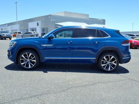 Certified 2026 Volkswagen Atlas Cross Sport SEL Premium R-Line AWD/4WD image 4