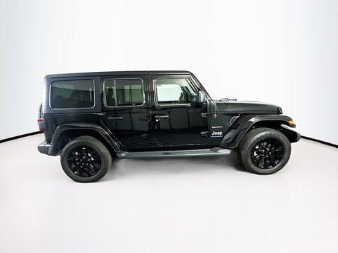 Used 2023 Jeep Wrangler Unlimited Sahara w/ Cold Weather Group AWD/4WD image 10