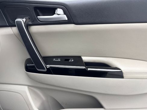 Used 2020 Kia Sportage EX image 43