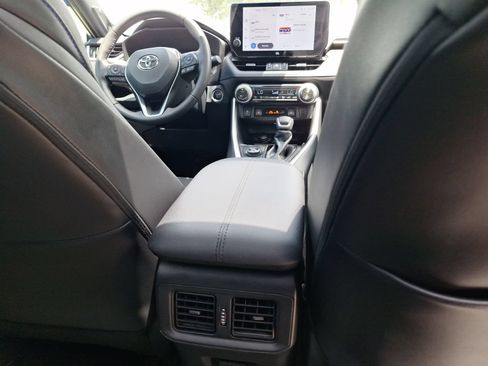 Used 2023 Toyota RAV4 XSE AWD/4WD image 30