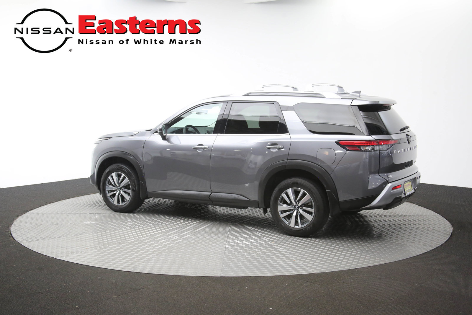 Used 2024 Nissan Pathfinder SL AWD/4WD image 65
